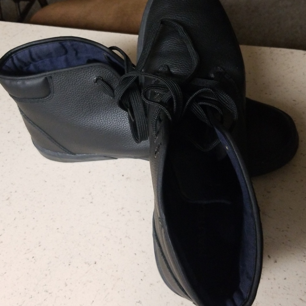 Shoes - Picture 5 of 5